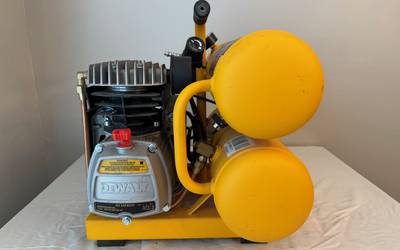 Dewalt D55153 Portable Electric Air Compressor