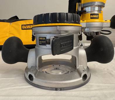 DEWALT Router, Fixed and Plunge Base Kit, Soft Start, 12-Amp, 24,000 RPM, Variable Speed Trigger, Corded (DW618PKB)
