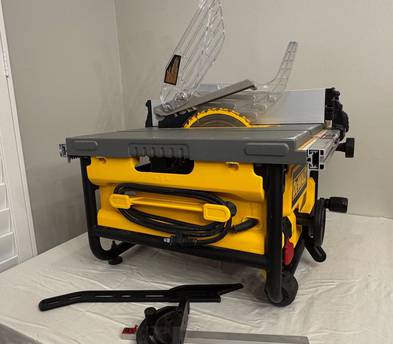 DEWALT 10-in Portable Benchtop Table Saw
