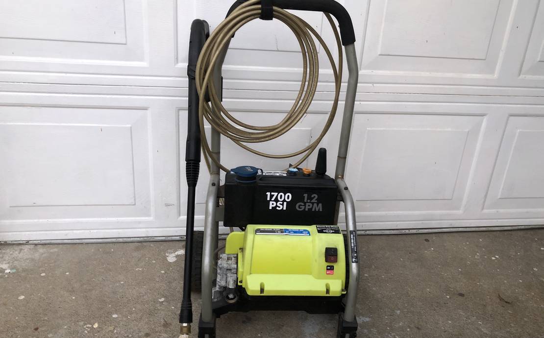 Pressure washer 1700 PSI