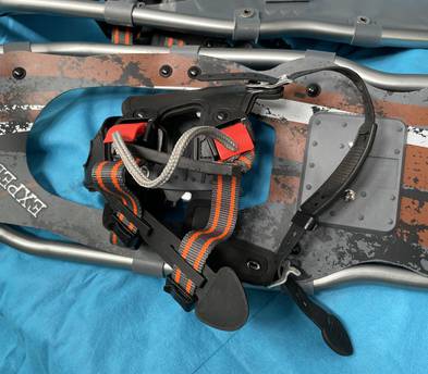 Expedition 31” long Snow Shoes with Poles