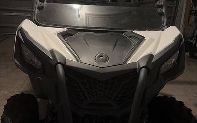 2019 two seater Can-Am off-road