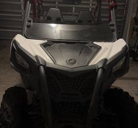 2019 two seater Can-Am off-road