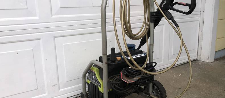 Pressure washer 1700 PSI