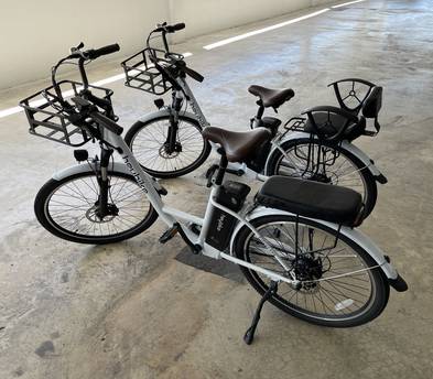 2 TWO Ebikes Cityscape