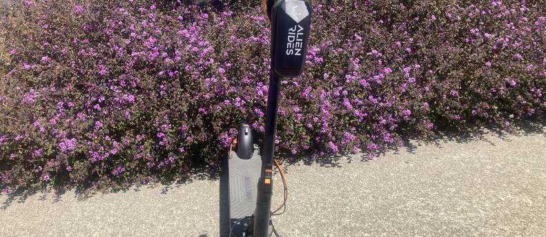 INMOTION CLIMBER ELECTRIC SCOOTER