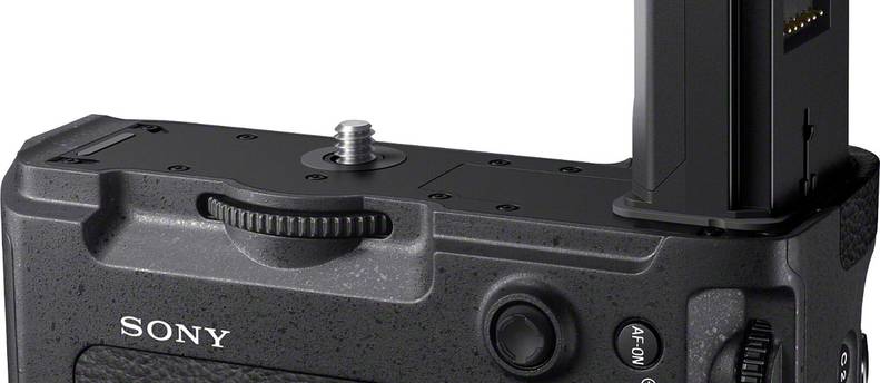 Sony VG-C3EM Vertical Battery Grip for α9 α7R III α7 III