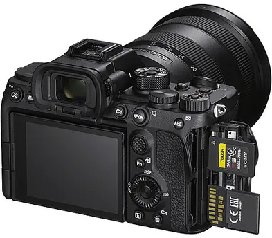 Sony Alpha a7S III Camera w/Sigma lens and Rode Mic A7SIII