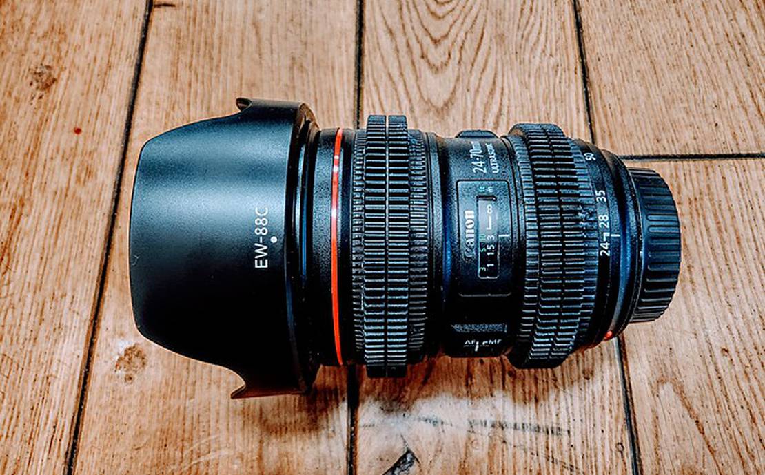 Canon 24-70mm f/2.8L II USM Lens, EF & Sony Mount, Autofocus