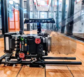 RED Komodo 6K (PL, EF, RF Mount) - Body +2TB Cards (V-Mount)