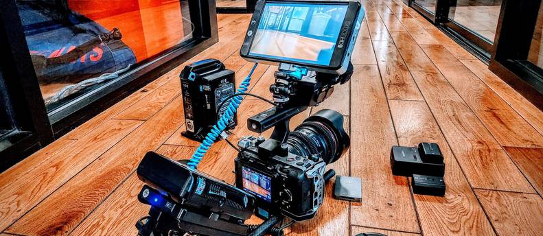 Sony FX3 Pro Shooter Kit w/ 24-70mm, 702 Monitor, 2x98Wh Batts, & Audio handle
