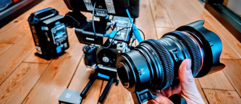 Sony FX3 Pro Shooter Kit w/ 24-70mm, 702 Monitor, 2x98Wh Batts, & Audio handle