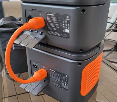Jackery Explorer 1000 PLUS with Expansion Battery Pack
