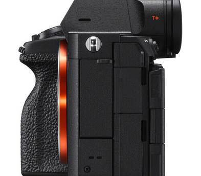 Sony Alpha a7R V Mirrorless Camera Kit w/Cards, Batteries, Charger A7RV (IE)
