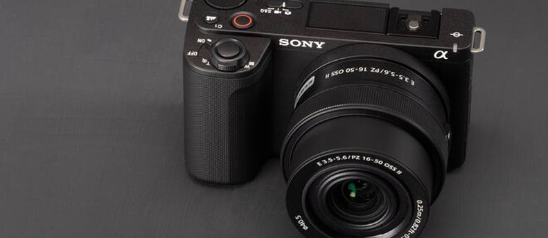 Sony ZV-E10 II Camera Kit + Sigma 16mm f/1.4 + Sony 28-70mm + 16-50mm