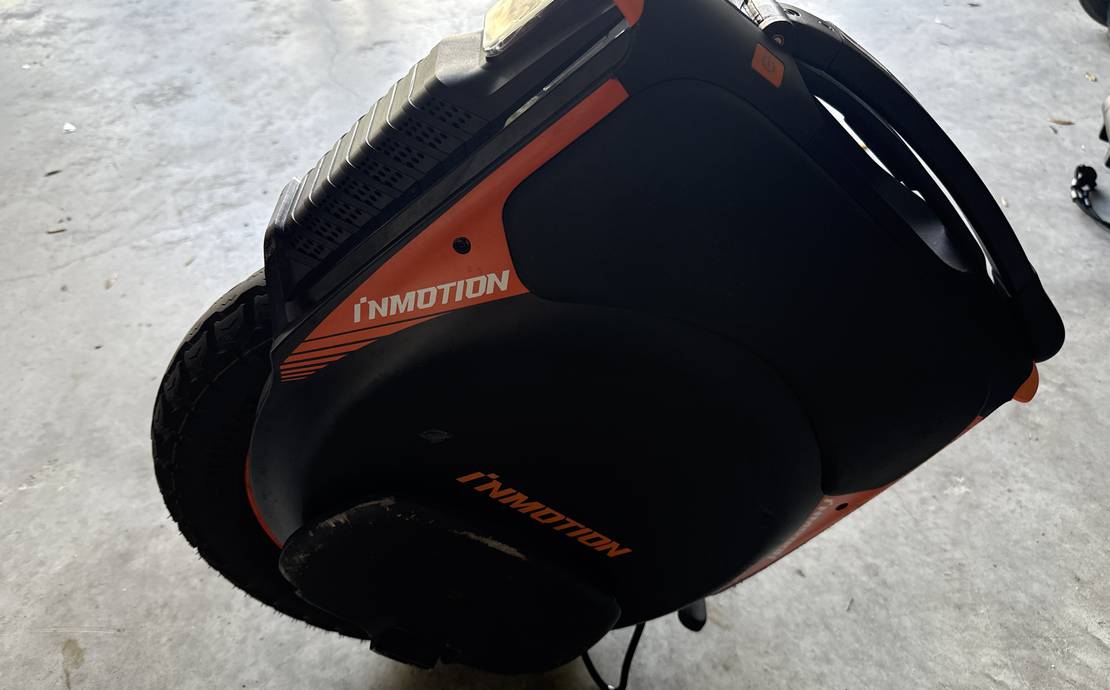 inmotion V12 electric unicycle. up to 34 mph and can go up to 100 miles per charge. has bluetooth speaker and lights