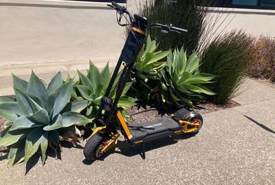 INMOTION RS ELECTRIC SCOOTER