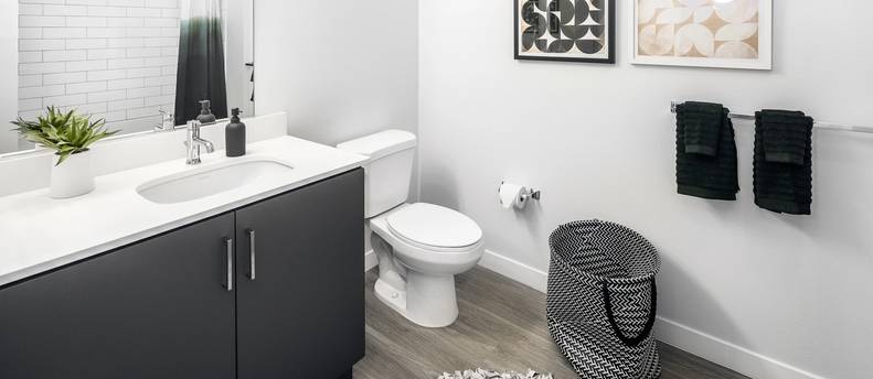 Master Bedroom (2hrs) Private Bathroom, Walk-in Closet, City View