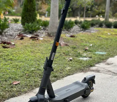 Segway Ninebot KickScooter Max G2 - electric scooter 2 of 2