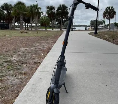 Segway Ninebot KickScooter Max G2 - electric scooter 2 of 2