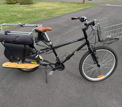 Yuba Mundo Cargo Bicycle Set up for 2 kids