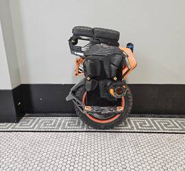 InMotion V14 Electric Unicycle (EUC)