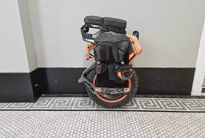 InMotion V14 Electric Unicycle (EUC)