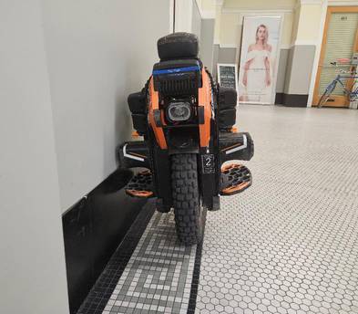 InMotion V14 Electric Unicycle (EUC)