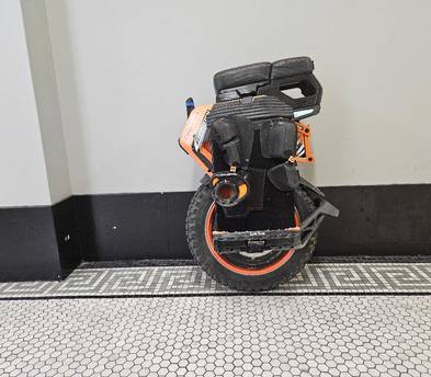 InMotion V14 Electric Unicycle (EUC)