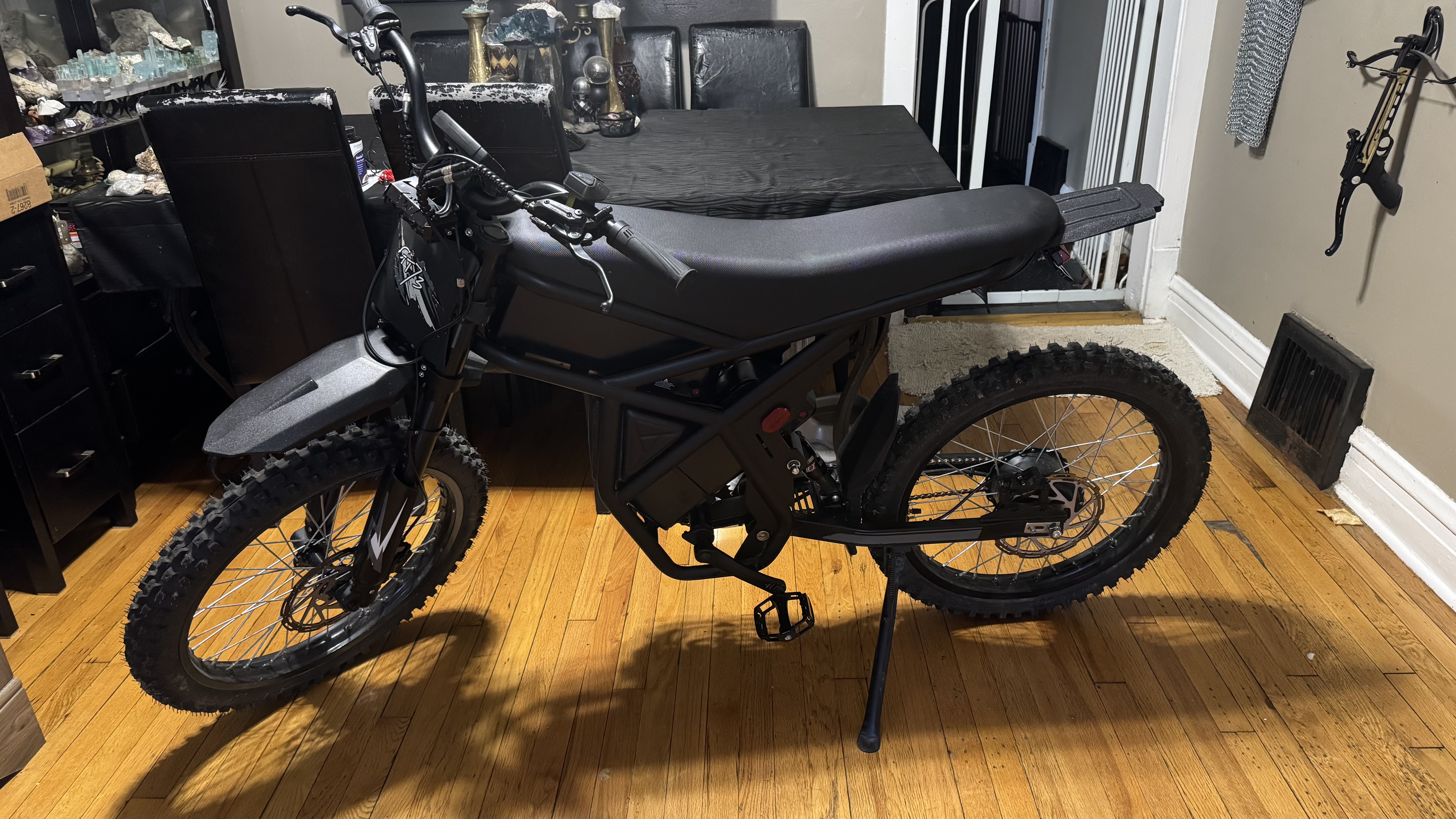 Television Personalities Bike Domino 7” Super73_LegacySeries_ZX_SE_Bla