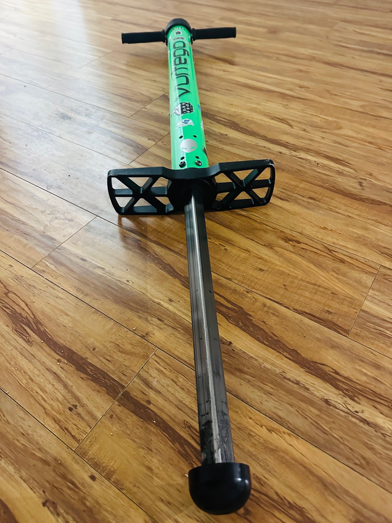 Bouncing Stick Instrument Rent Vurtego V4 Pro Pogo Stick (M) - High-Performance Bouncing Machine ...