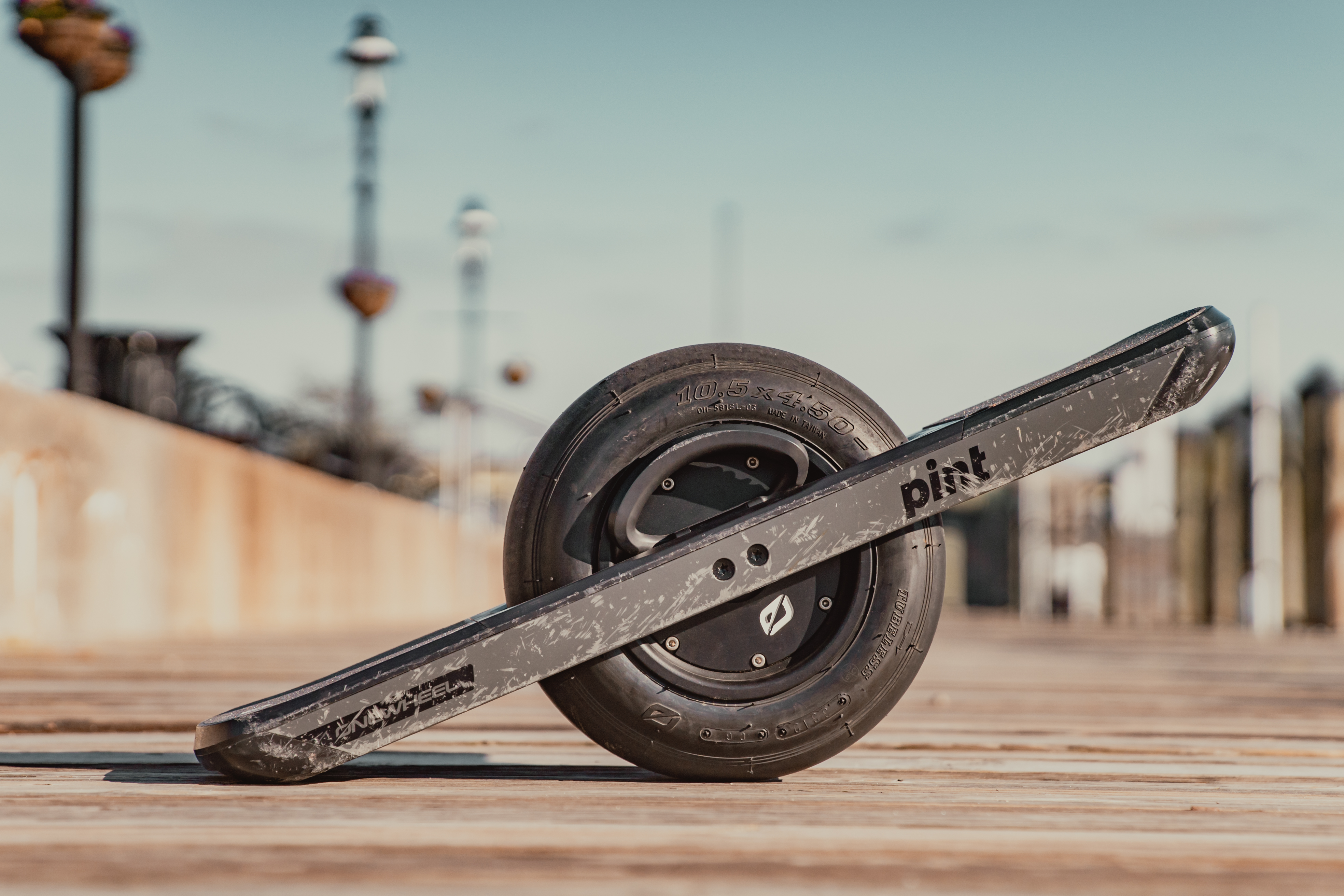 Onewheel Pint - The pint-sized portable e-board that won't break