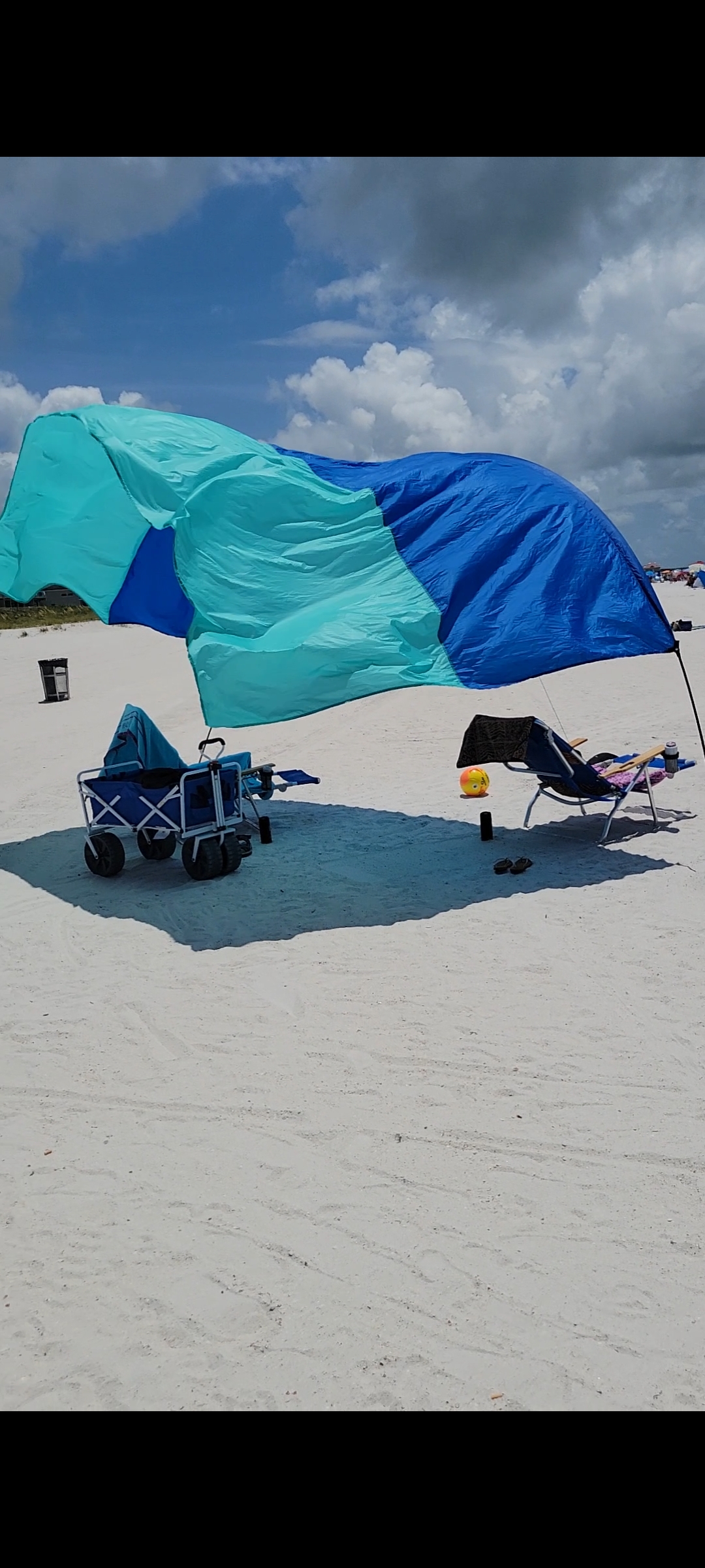 Rent Beachchairumbrellacartcooler deluxe bundle set up in Clearwater, FL FriendWithA
